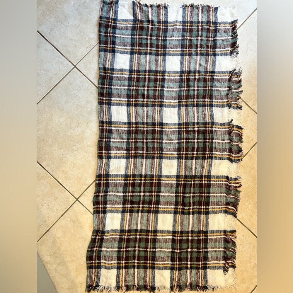 Super Cute Plaid Blanket Scarf